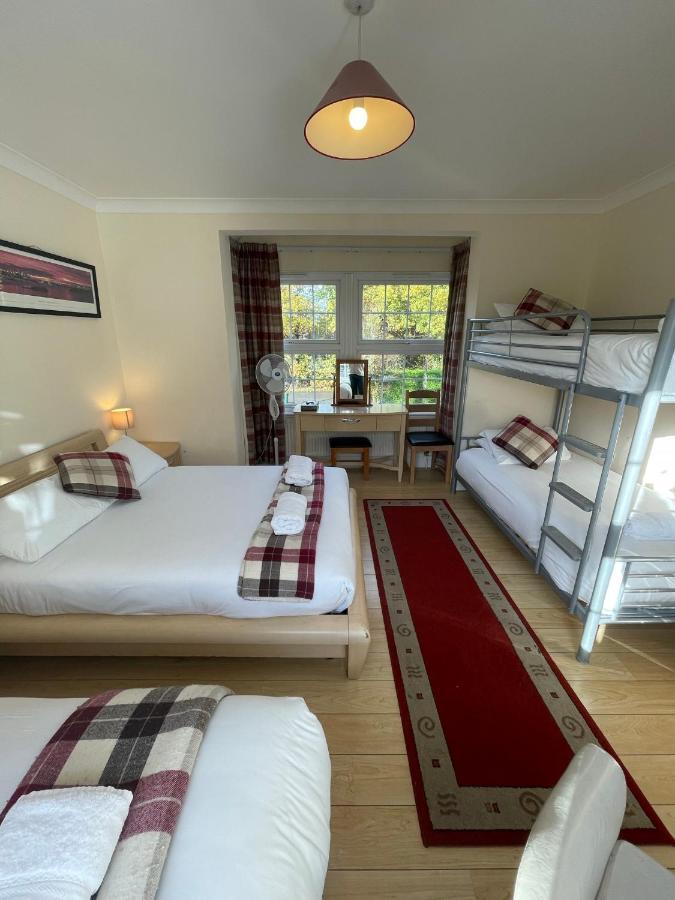 Oakhurst Gatwick B&B Crawley  Exteriör bild
