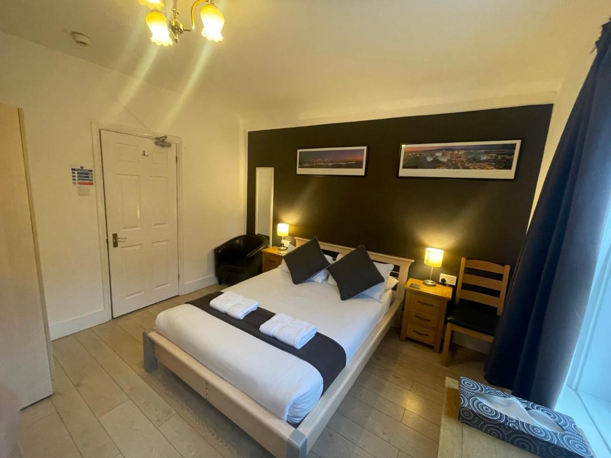 Oakhurst Gatwick B&B Crawley  Exteriör bild