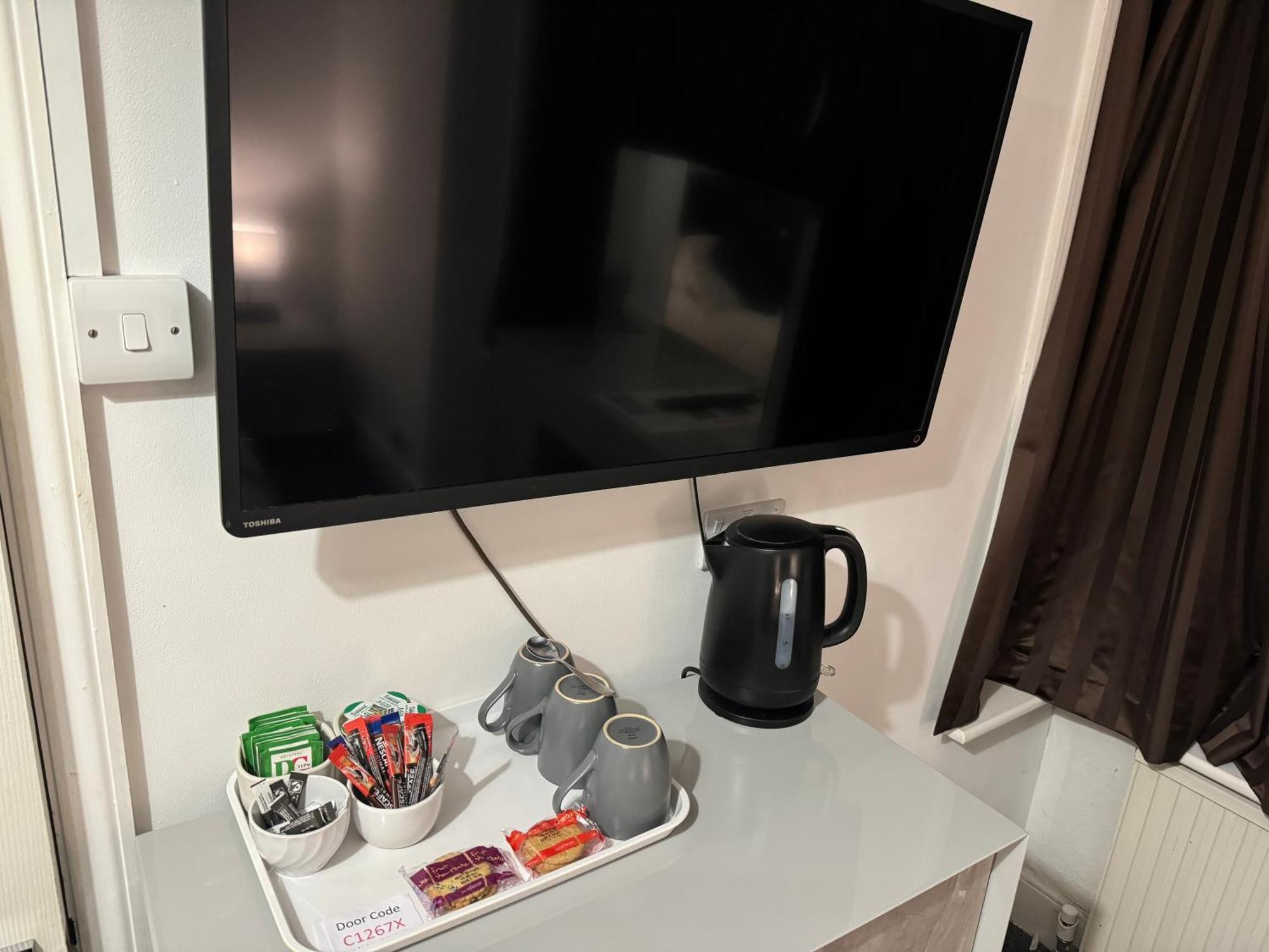 Oakhurst Gatwick B&B Crawley  Exteriör bild